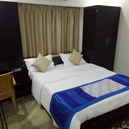Singh Villa Calcutta Buitenkant foto