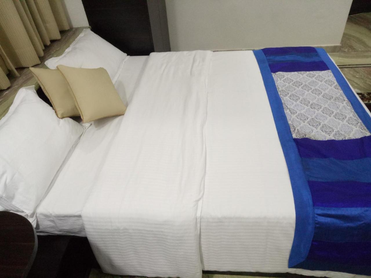 Singh Villa Calcutta Buitenkant foto