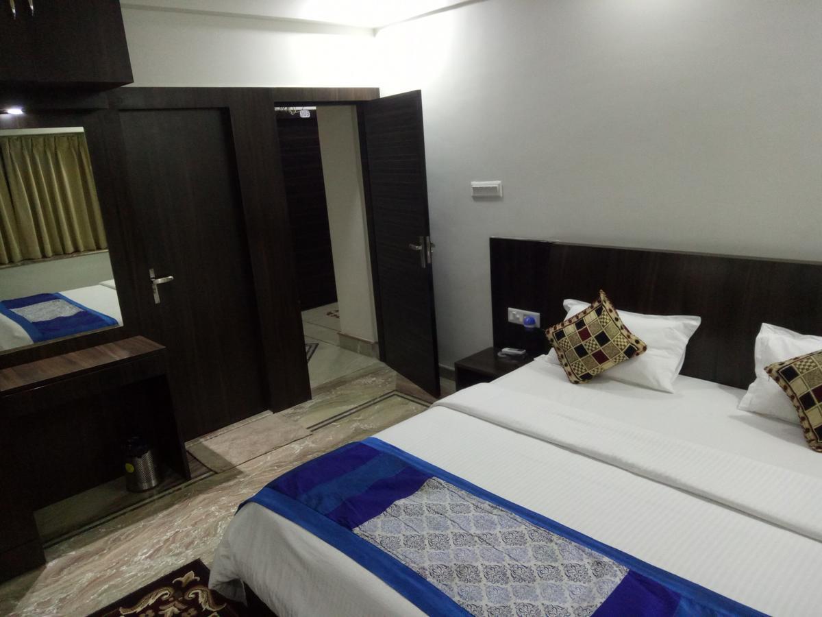 Singh Villa Calcutta Buitenkant foto